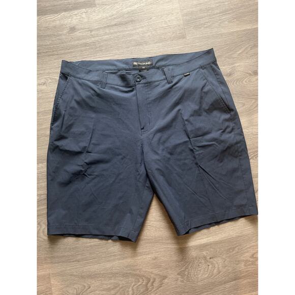 Travis Mathew size 40 blue golf shorts - Picture 1 of 2